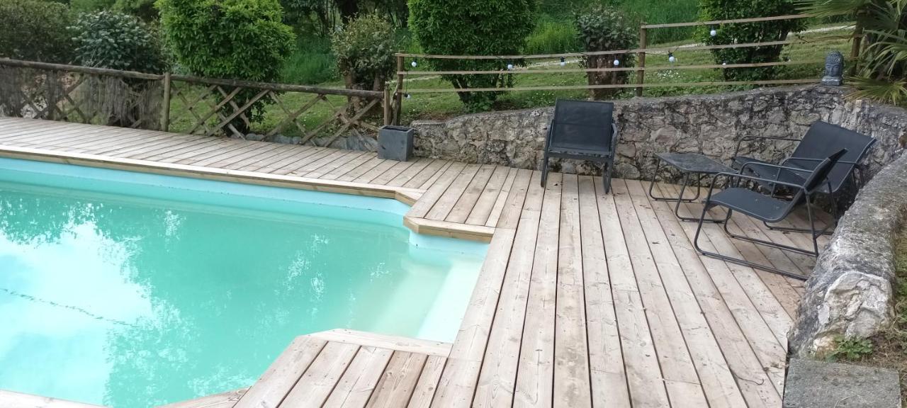 Castelnau-sur-Gupie Les Gites Du Hameau Avec Piscine מראה חיצוני תמונה